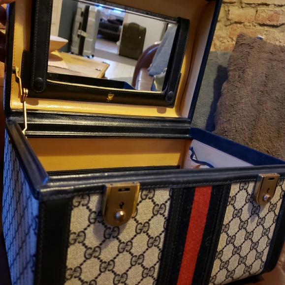 **SOLD**❤Gucci Trunk Case circa 1970 to 1980 - Picture 6 of 6